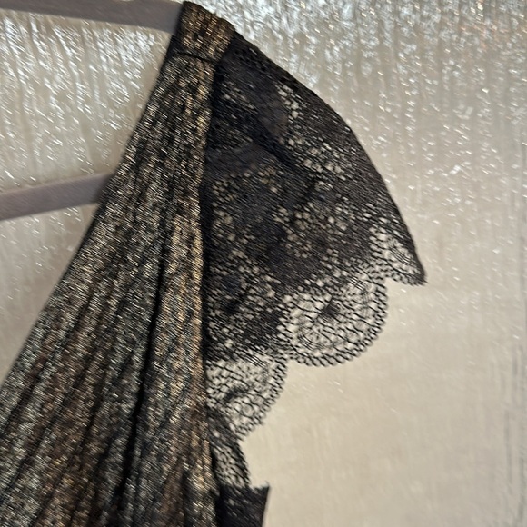 CATHERINE DEANE
Novia Dress size 0 - Picture 9 of 14